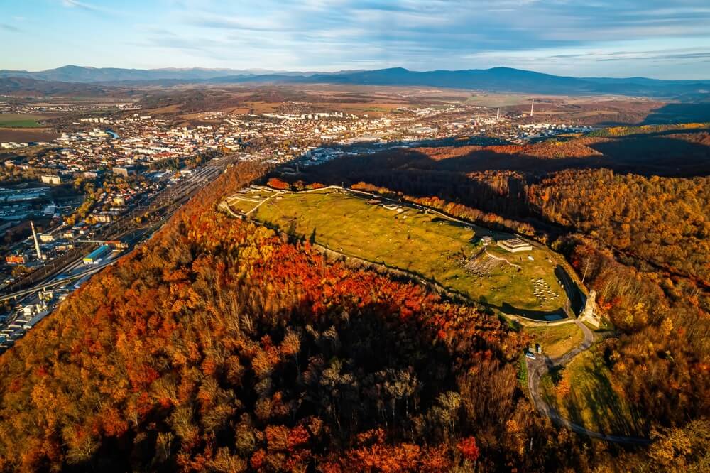 pusty hrad zvolen vylet zrucanina grotto